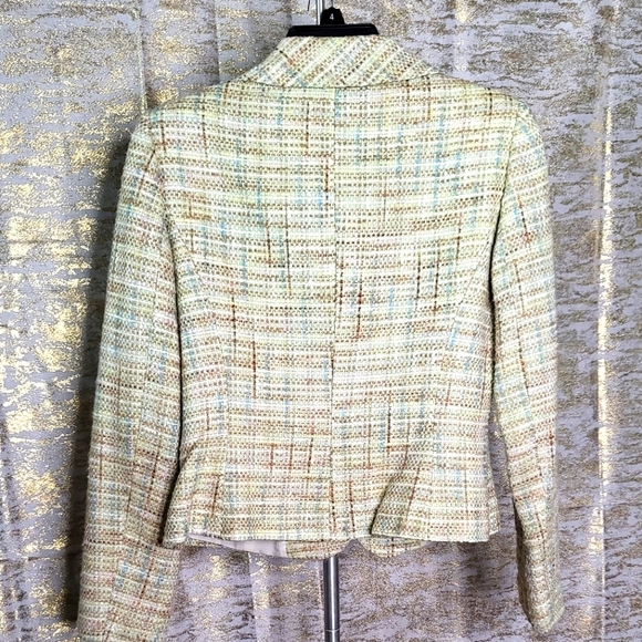 Tahari Tweed Balzer & Skirt set size 4P - Picture 8 of 9